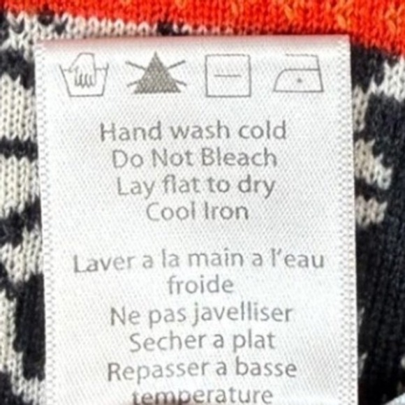 Icelandic Design 100% Merono Wool Sweater, Full Zip, Size Medium - Picture 9 of 9